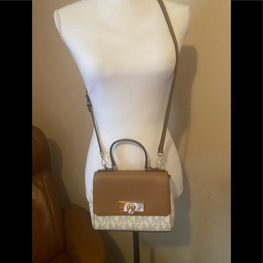 Michael kors Callie crossbody xs vanilla/acorn